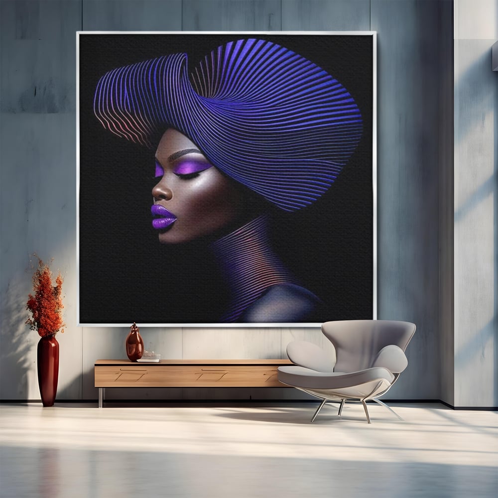 Tablou canvas cu portret digital de femeie cu fusta plisata, in rama de aluminiu argintiu